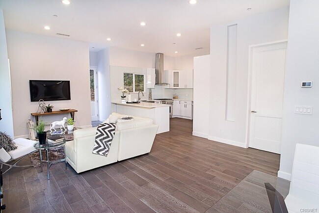 Photo - 3841 Ridgemoor Dr