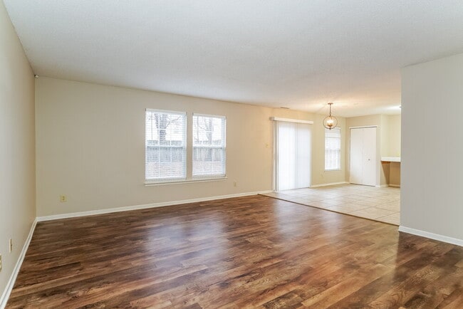 Photo - 2004 Orchid Bloom Dr