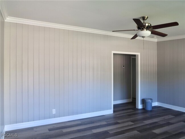 Photo - 257 E Yeomans Ave