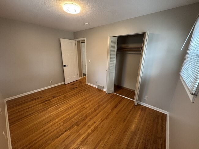 Photo - 5856 Washburn Ave S