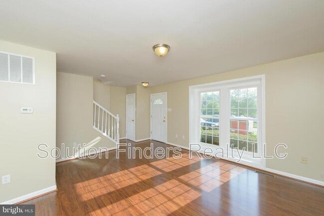 Photo - 257 Maple Wreath Ct