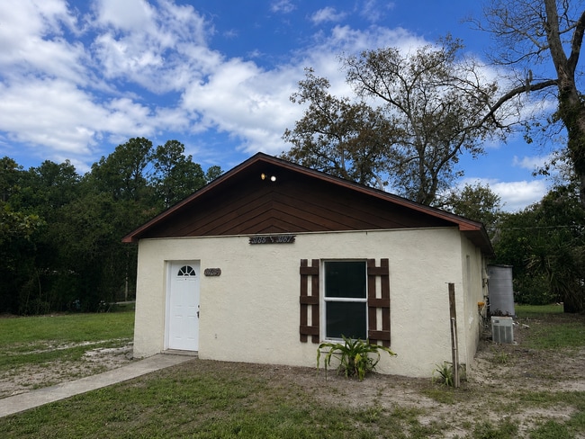 1BR/1BA Dade City Duplex Near the Withlacoochee River - 1BR/1BA Dade City Duplex Near the Withlacoochee River