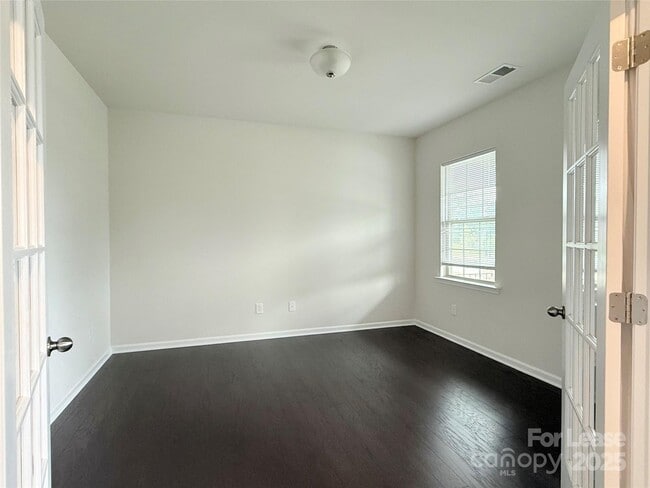 Photo - 17508 Snug Harbor Rd