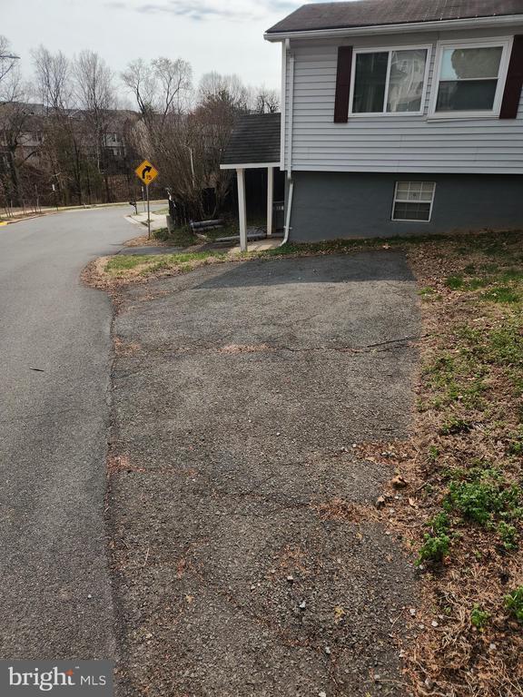 Photo - 9606 Jefferson St