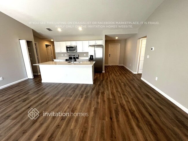 Photo - 440 SE Asbury Ln