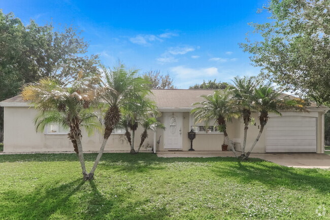 Building Photo - 1941 SE Oxmoor Terrace Rental