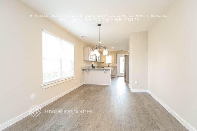 Photo - 208 Emmett Dr