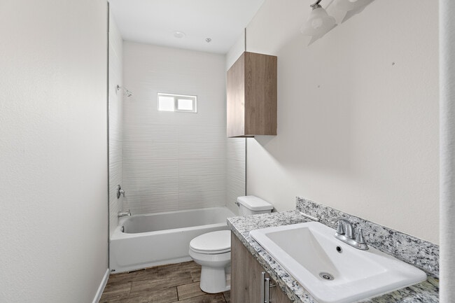 Photo - 912 N Kentucky St Unit 3