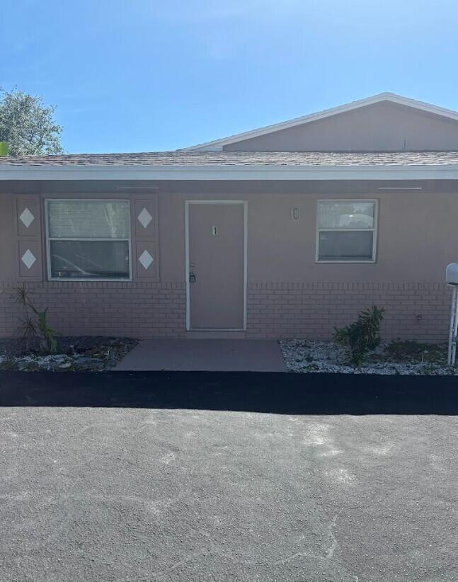 Building Photo - 2801 Albatross Rd