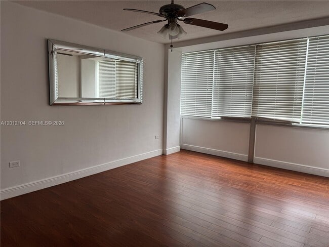 Photo - 7545 E Treasure Dr Unit 5G