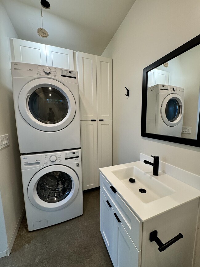 Photo - 1022 E Fillmore St