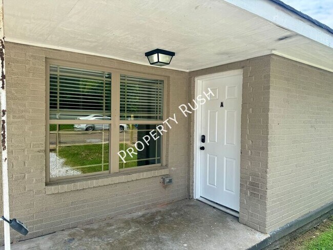 Photo - 1718 Portland St Unit A