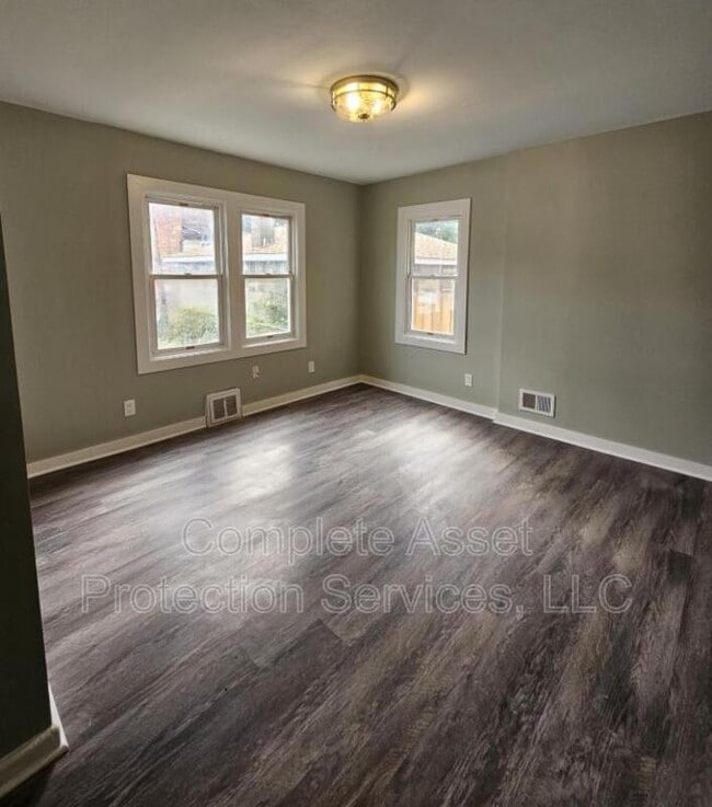 Building Photo - 917 W 144th St Unit 1R