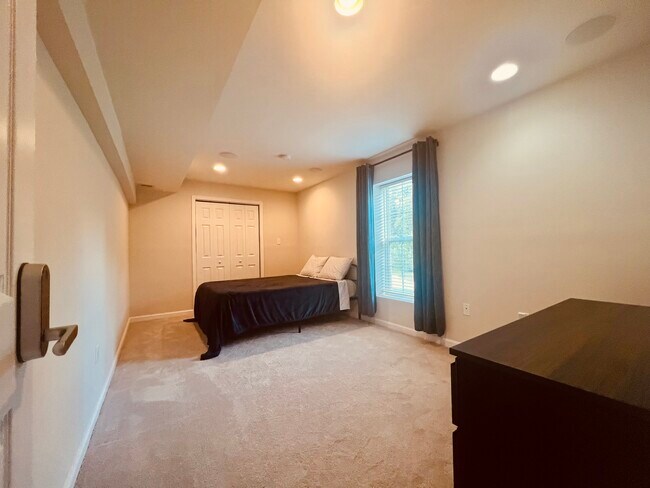 23 Webb Ct
