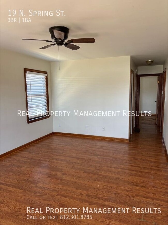 Photo - 19 N Spring St