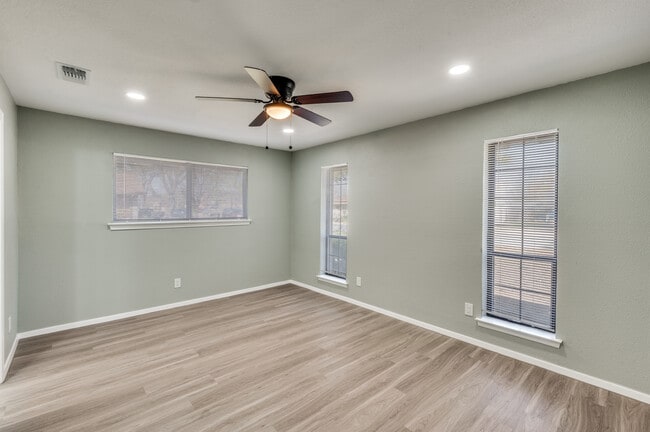 Photo - 2712 Chebi Ln