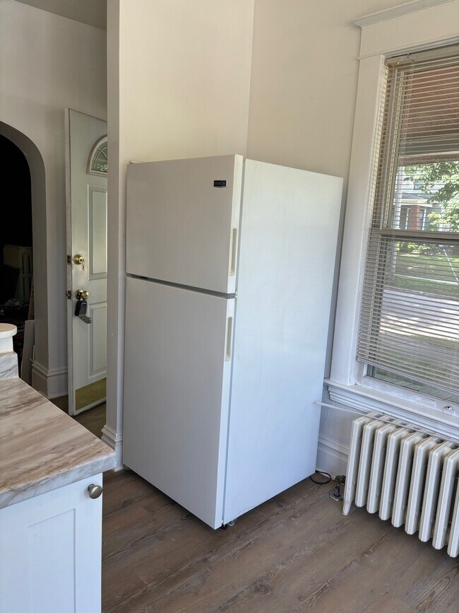 Photo - 102 Paddock Ave SE