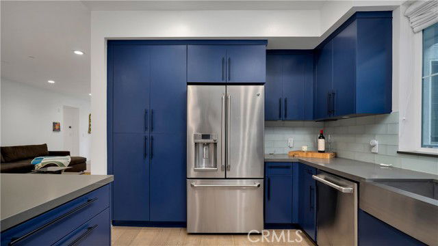 Building Photo - 4240 Laurel Canyon Blvd