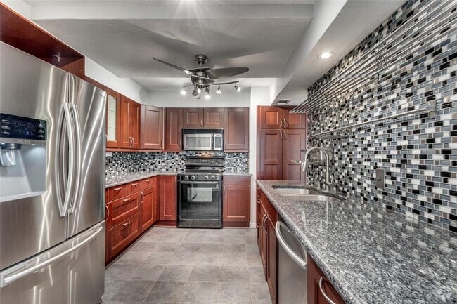 Building Photo - 4 Oakbrook Dr Rental