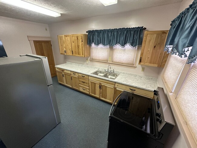 Photo - 3000 Dudley Ave