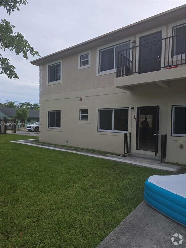 Building Photo - 97 NE 59th Terrace Unit 1 Rental