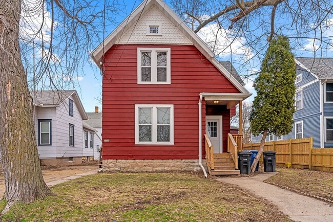 Building Photo - 506 E Parkway Ave Unit A- Upper