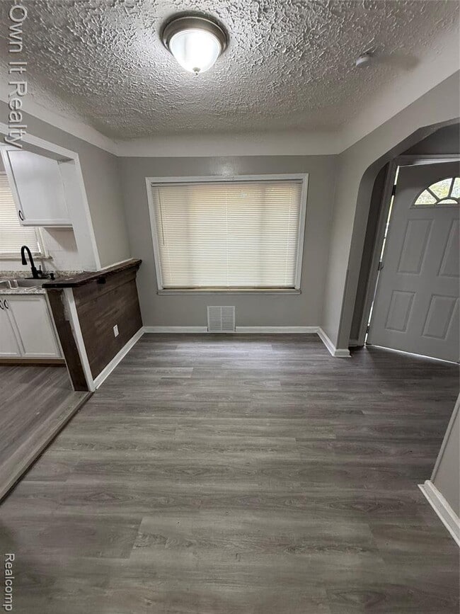 Photo - 18705 Avon Ln