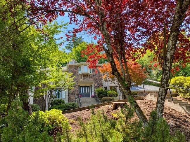 Photo - 18132 Westview Dr
