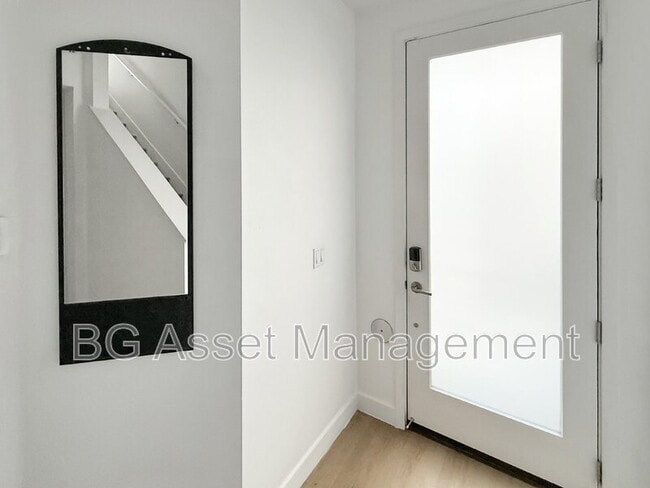 Photo - 3909 Wattling St