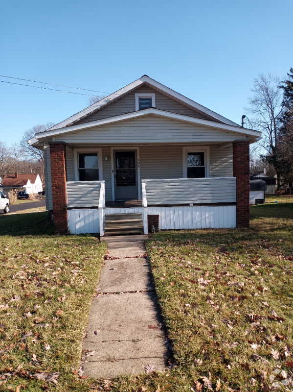 Building Photo - 504 26th St SE Rental