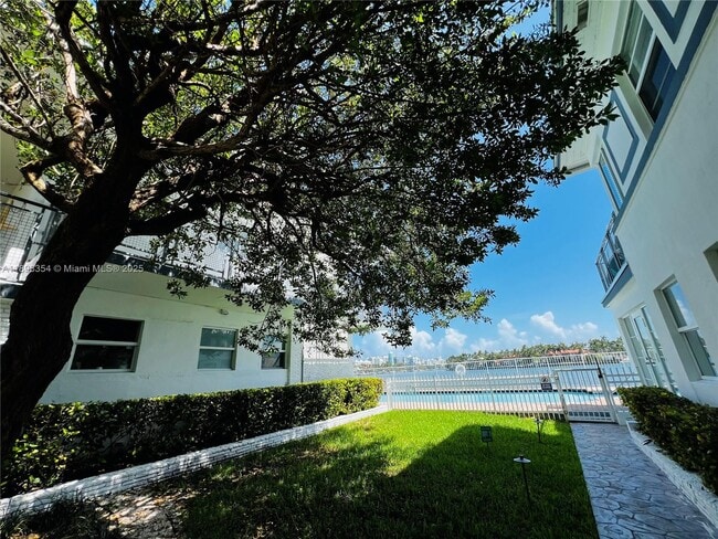 Photo - 950 Bay Dr Unidad 5