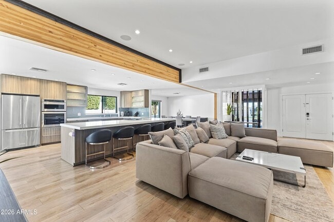 Photo - 6834 N 72nd Pl