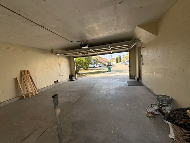 Photo - Updated House 3 bed 2.5 bath garage laundr...