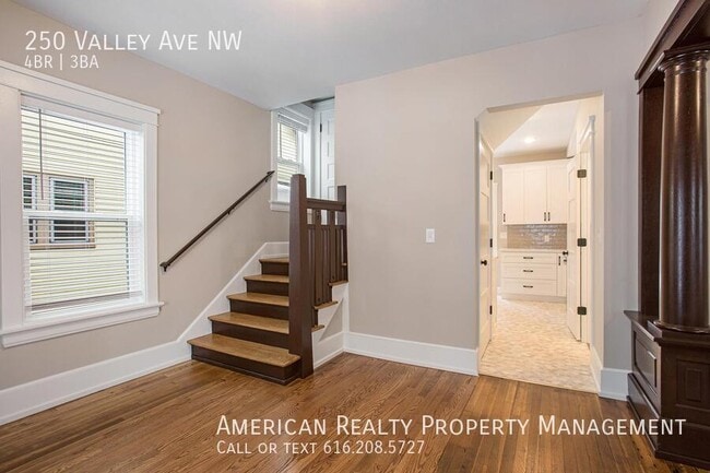Photo - 250 Valley Ave NW