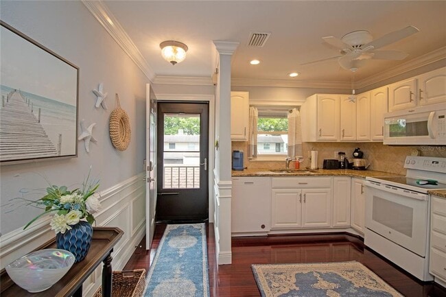 Photo - 1100 E Bay Dr Unit 104