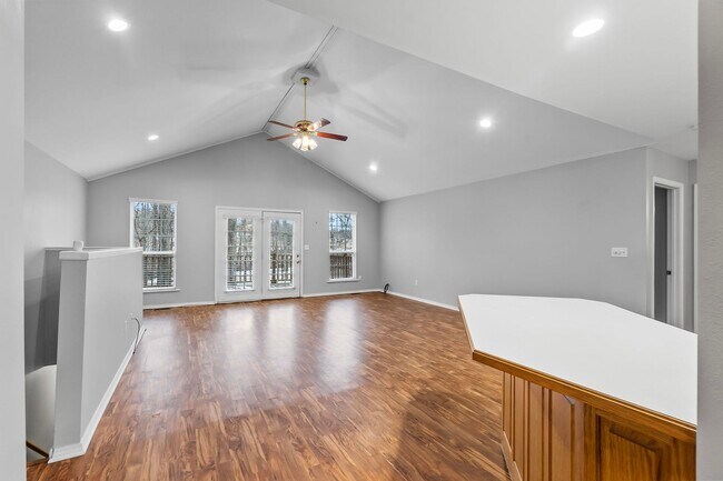 911 Stonebridge Dr Unit 911