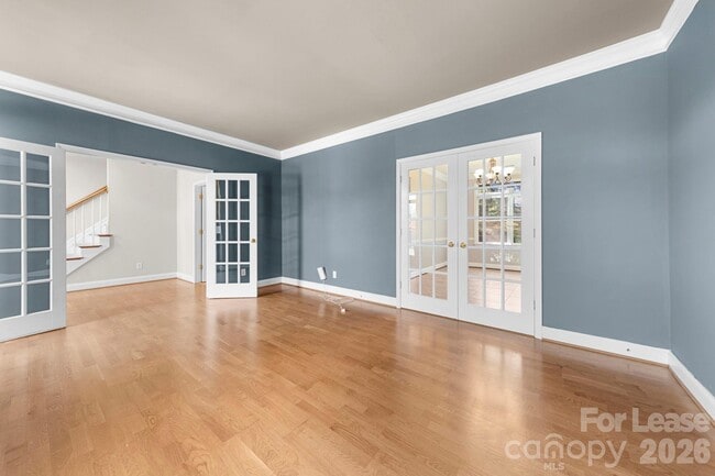 Photo - 214 Southern Cross Ln