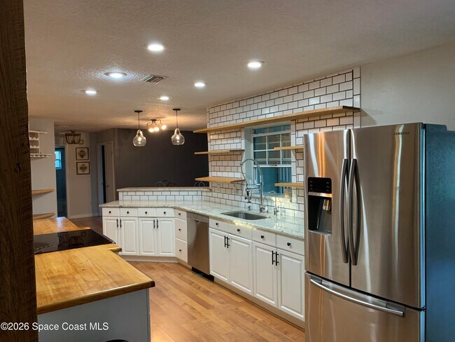 Photo - 920 Briarwood Blvd NE