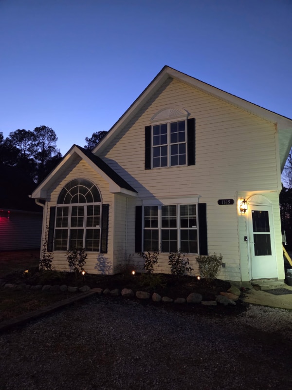 Building Photo - 1165 Greens Rd