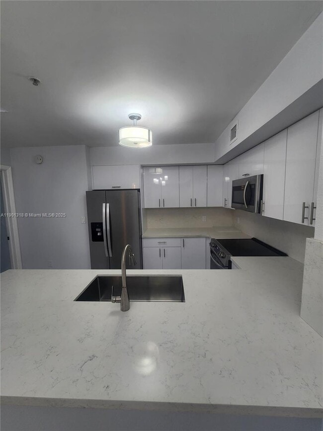 Photo - 4440 NW 107th Ave Unidad 305-7