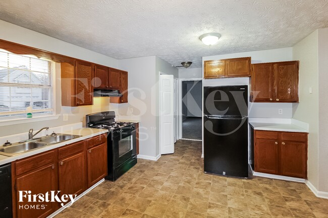 Photo - 6206 Amberly Rd