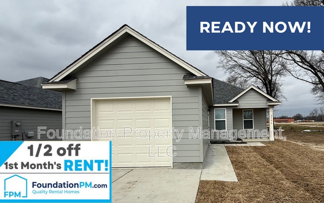 Building Photo - 2506 E Tyler Ave