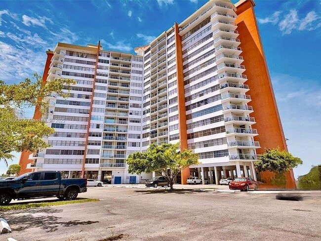 Building Photo - 1351 NE Miami Gardens Dr Unit 203E Rental