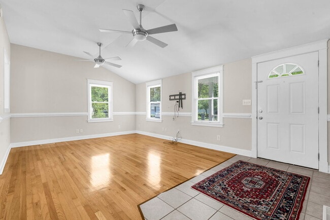 Photo - 2217 Doris Dr