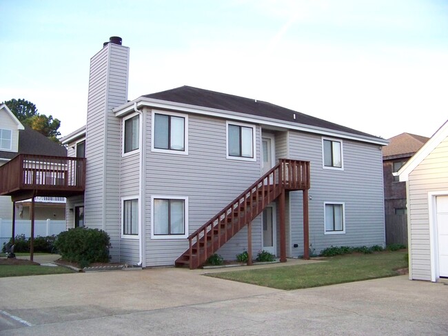 Building Photo - 4723 Greenwell Rd Unit B Rental
