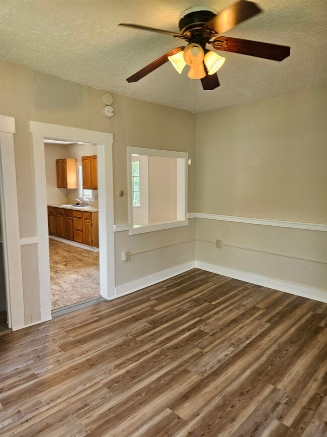 Photo - 10 Railroad St Apartment Unit 2A