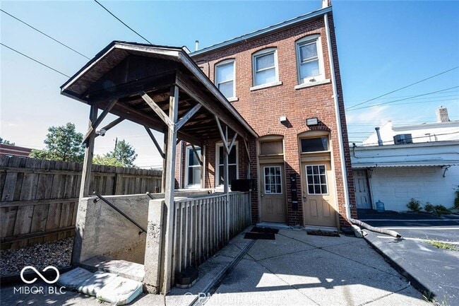 Building Photo - 874 Virginia Ave Unit B