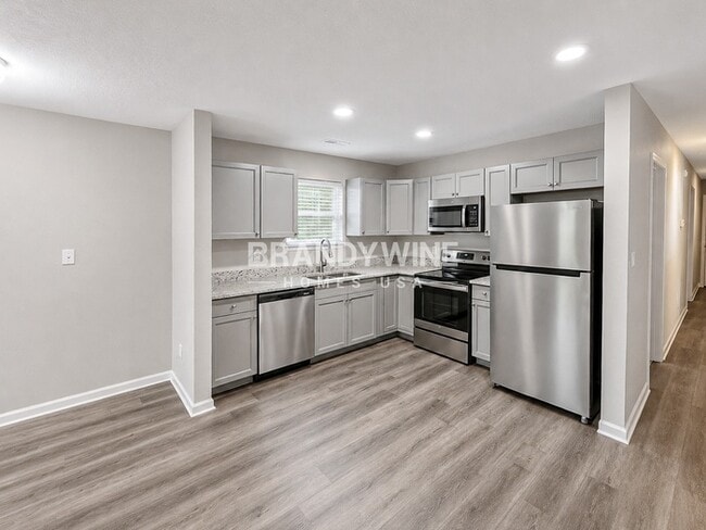 Photo - 2979 Rexford St