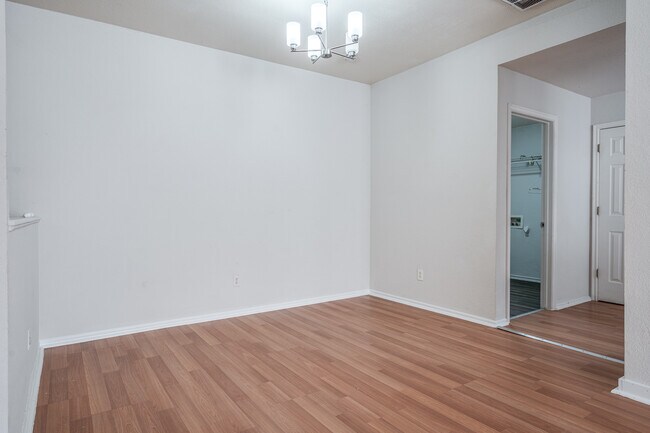 Photo - 5700 SE 87th St