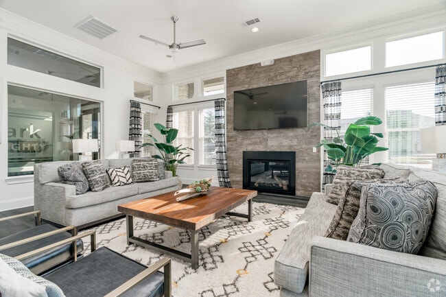 Clubhouse Lounge - Park 3Eighty